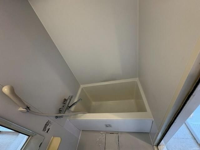 フローラル上野松が谷の浴室