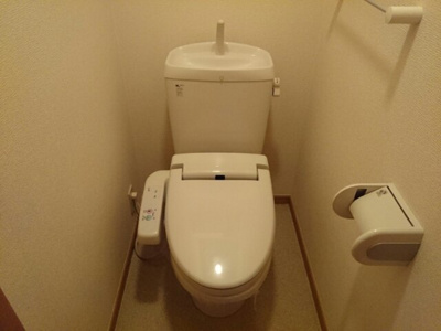 【トイレ】 | サンリット萩山公園 | 落ち着いた色調のトイレです