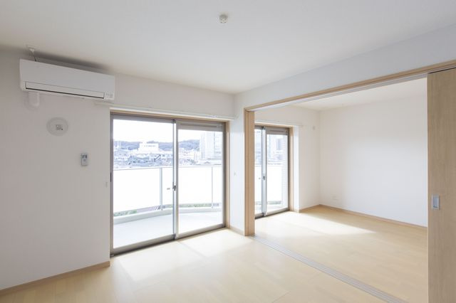 藤沢市弥勒寺２丁目の賃貸マンションの居間・リビング