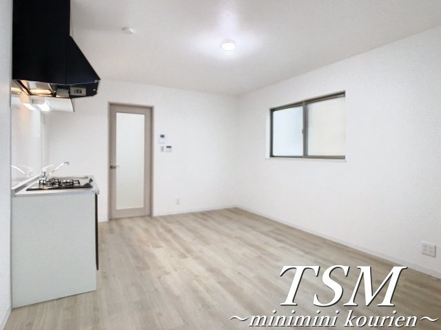 クレドールＫの居間・リビング