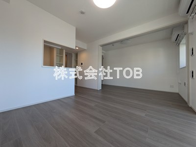 【居間・リビング】 | ＬＵＭＩＮＯＵＳつつじヶ丘 | 10.9帖