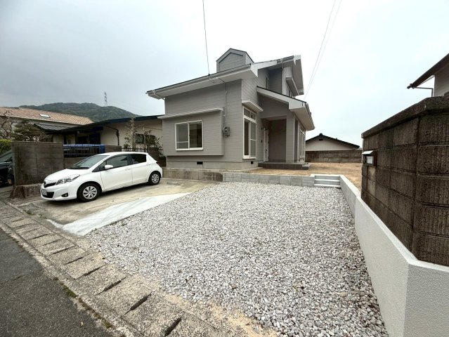 大字田倉　中古物件の駐車場|駐車場に車を止められます