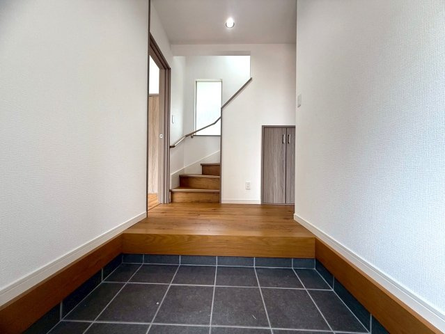 大字田倉　中古物件の玄関|毎日通る玄関はこちらです