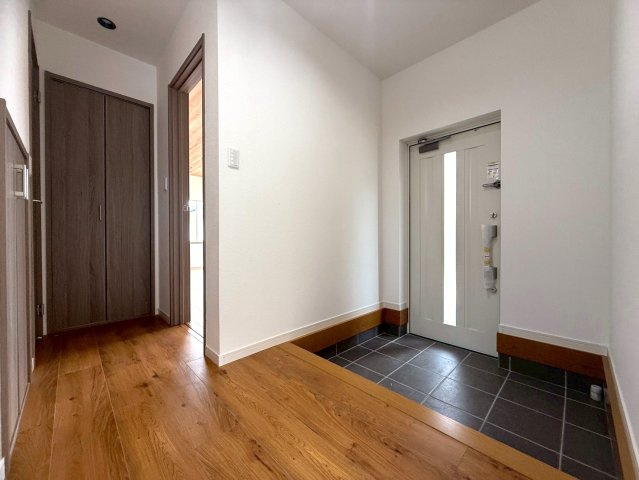 大字田倉　中古物件の玄関|きれいな玄関です