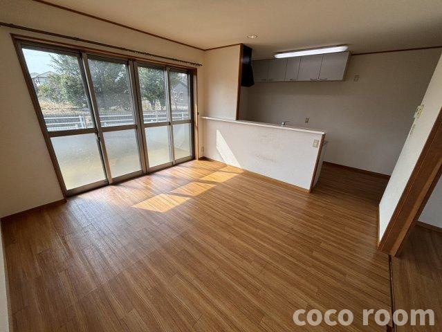 ベリーハイツの居間・リビング