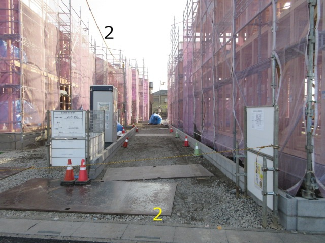 【仲介手数料無料】新築戸建　吉見町東野4-11-15（全5棟）の前面道路含む現地写真