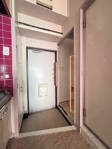 ドミール蒲田の玄関|玄関（内装前）