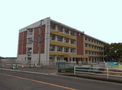 【周辺】 | フローラルコート | 松岡小学校まで900m