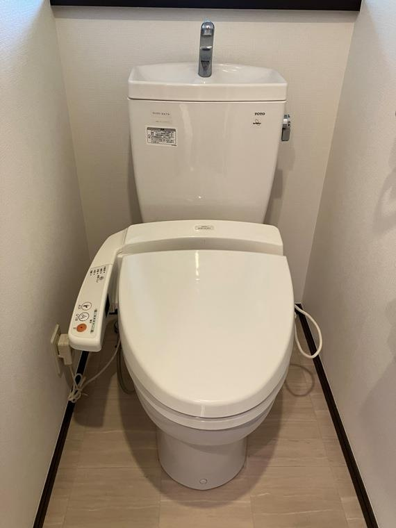 吉祥寺北町戸建のトイレ