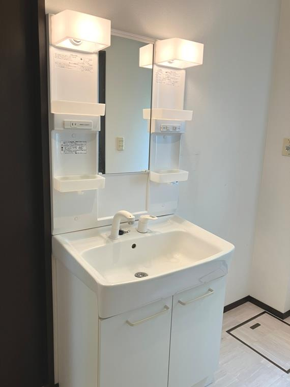 吉祥寺北町戸建の洗面所