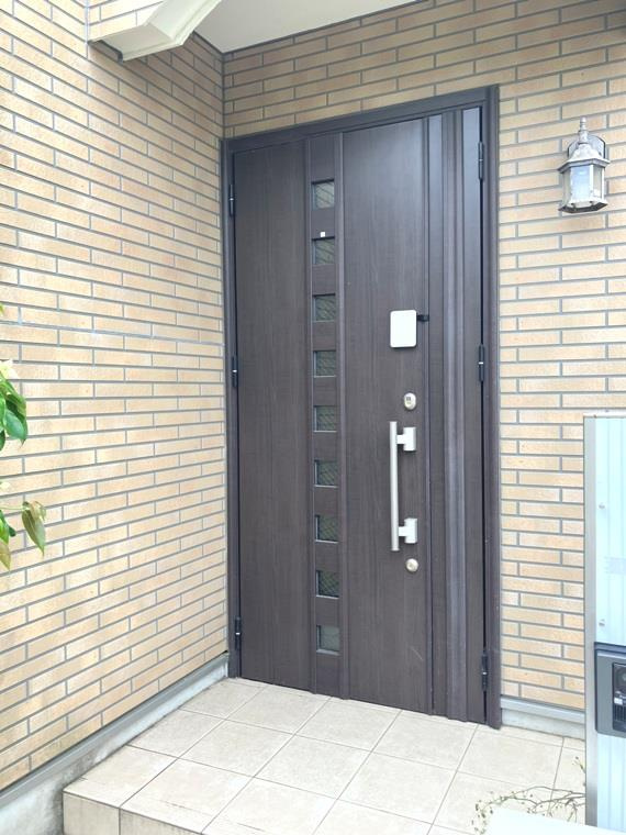 吉祥寺北町戸建のエントランス