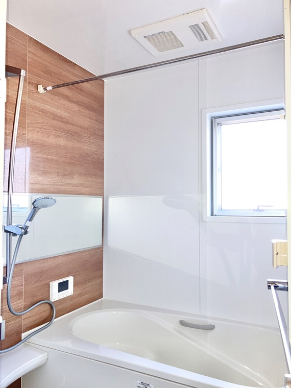 若葉台戸建の浴室