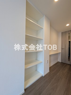 【その他】 | ＬＵＭＩＮＯＵＳつつじヶ丘 | 10.2帖収納