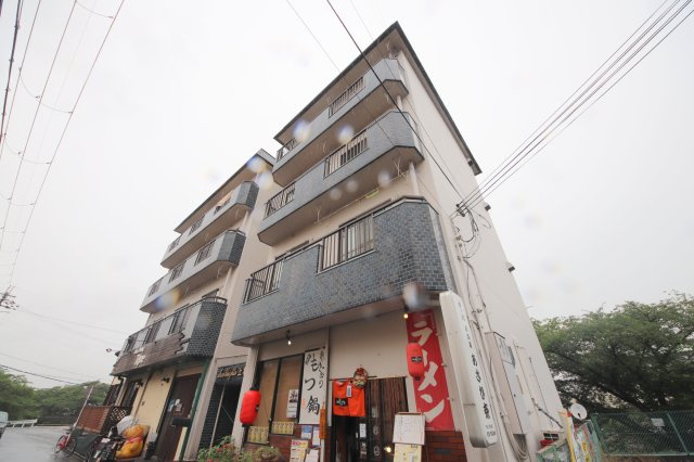 サンハイツ上村の外観