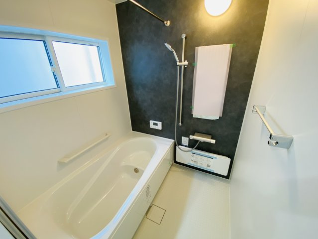 瑞穂市 別府（穂積駅） 3階建 の浴室