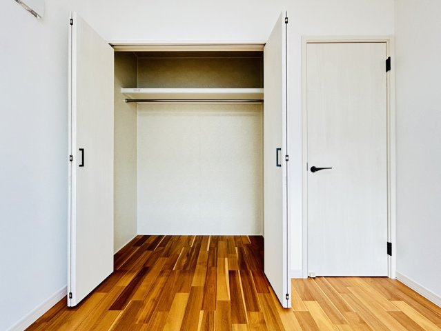 瑞穂市 別府（穂積駅） 3階建 の収納|3階洋室収納