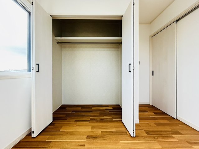 瑞穂市 別府（穂積駅） 3階建 の収納|3階洋室収納