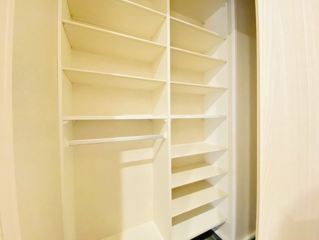 瑞穂市 別府（穂積駅） 3階建 の収納|玄関収納