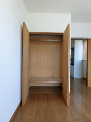 【収納】 | ＳＡＮロイヤル(サンロイヤル) | イメージ201号室の写真