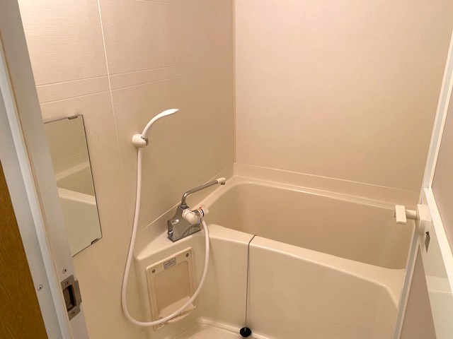 新潟市中央区本町通6番町【サンジェーヌ本町】の浴室