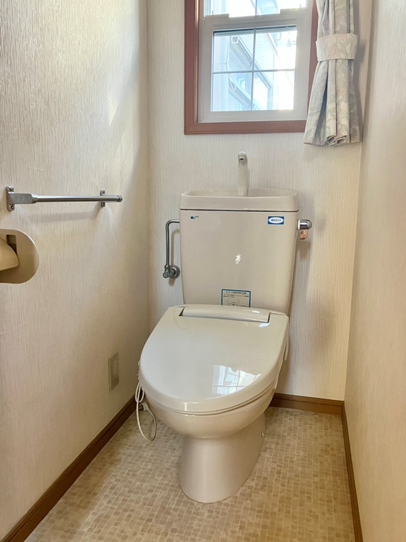 大間戸建のトイレ