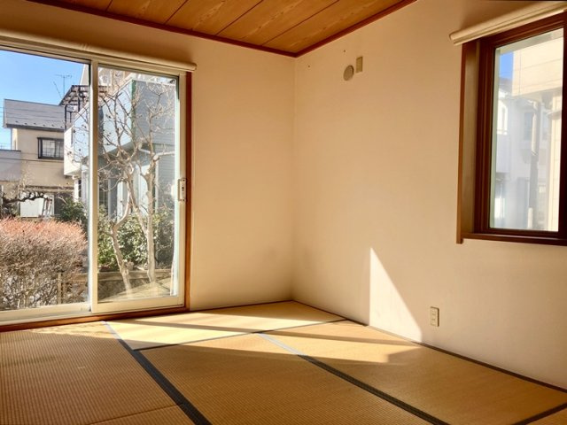 大間戸建の内装