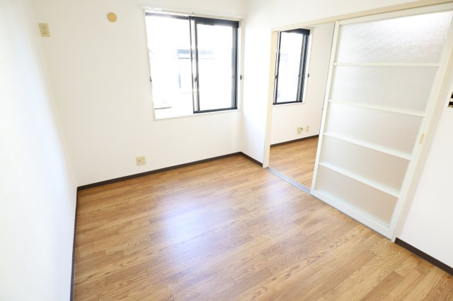 プリメールＢ棟の居間・リビング