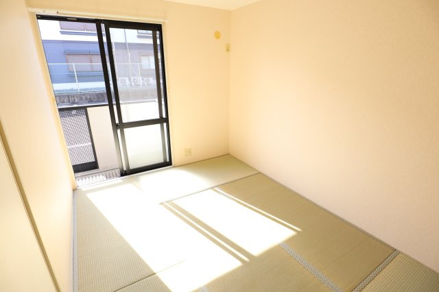 プリメールＢ棟の和室