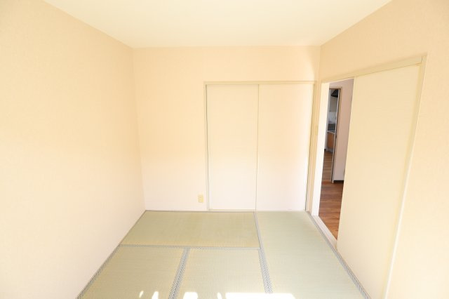 プリメールＢ棟の和室