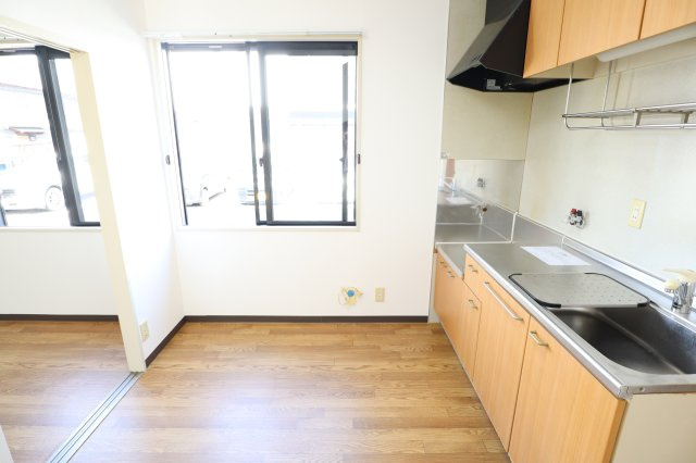 プリメールＢ棟の居間・リビング