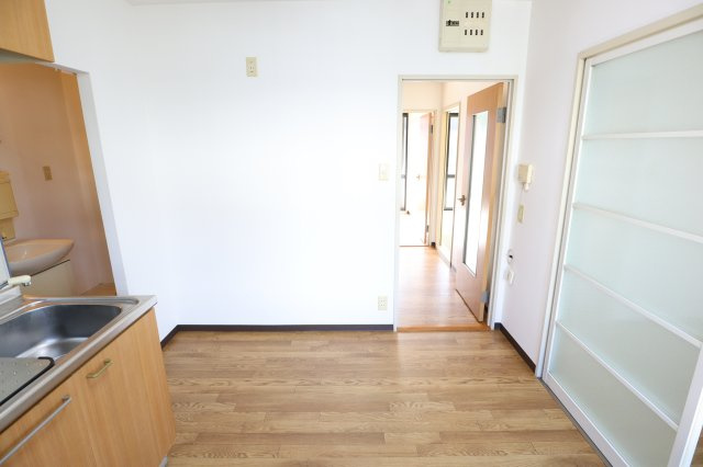 プリメールＢ棟の居間・リビング