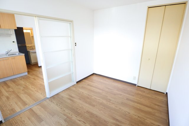 プリメールＢ棟の洋室