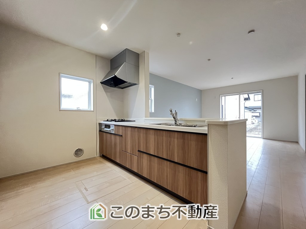 LiveleGarden.S第6下野小金井のキッチン|人気の対面式キッチン☆料理をしながらご家族とコミュニケーションが取れます♪