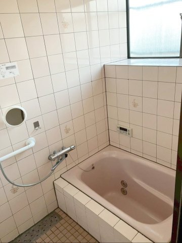 北九州市八幡西区大畑町　中古戸建の洋室|市松模様のフローリングが印象的な約6帖の洋室です！
