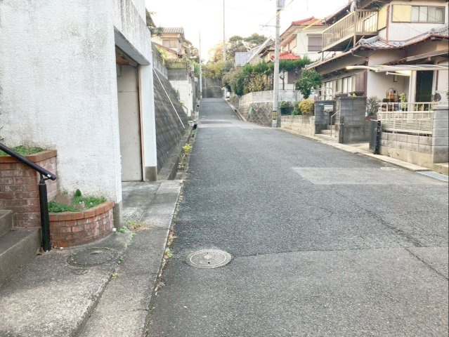 北九州市八幡西区大畑町　中古戸建の前面道路含む現地写真|前面道路の幅員は約5.5ｍです！
