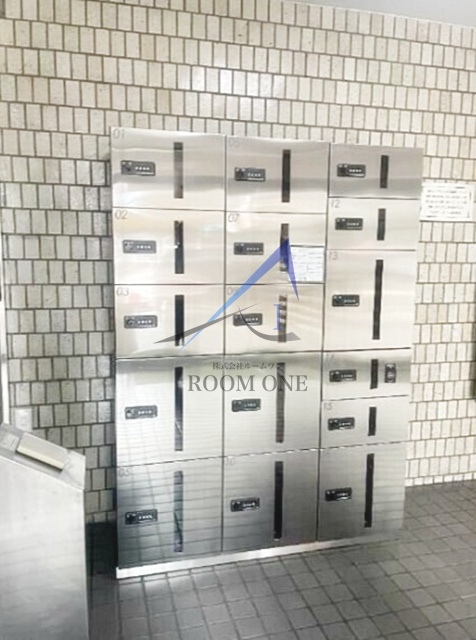 小豆沢ローズハイムのその他共用部分|宅配ボックスです。