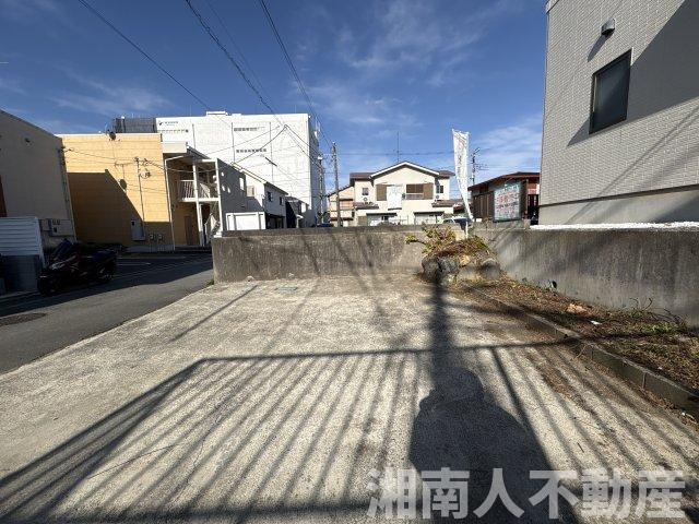 小田原市蓮正寺　中古一戸建ての駐車場|駐車場に車を止められます