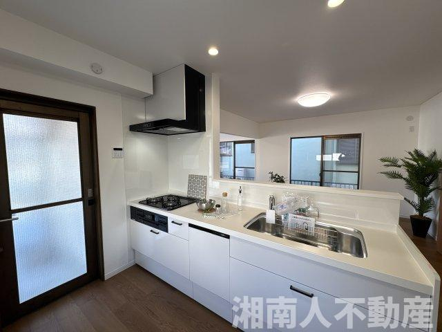 小田原市蓮正寺　中古一戸建てのキッチン|お料理しやすいキッチンです