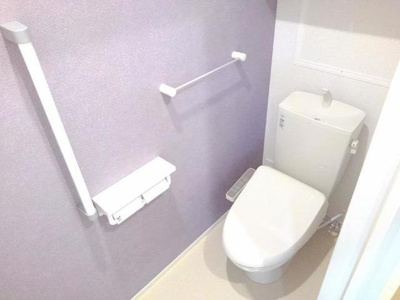 【トイレ】 | リーシェ | 清潔感のあるトイレです