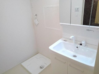 【洗面所】 | リーシェ | 脱衣スペースもあります