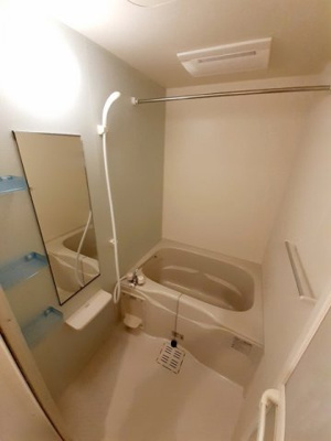 【浴室】 | ヴィダ・アルボレス | きれいなお風呂です