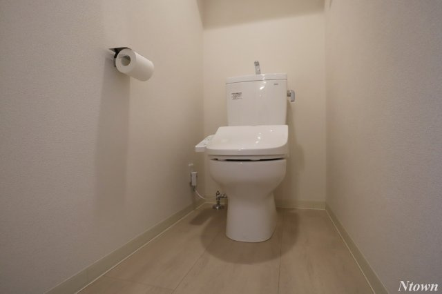 【トイレ】 | プレサンスNAGOYA覚王山 | 落ち着いた色調のトイレです