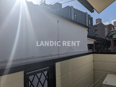 【バルコニー】 | タウンハウス６番館