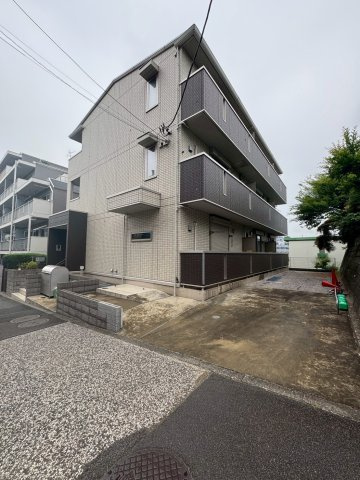 多摩市永山１丁目のアパートの外観