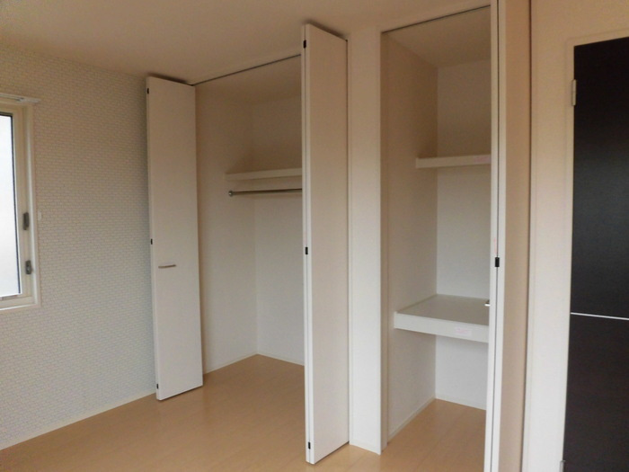 多摩市永山１丁目のアパートの収納