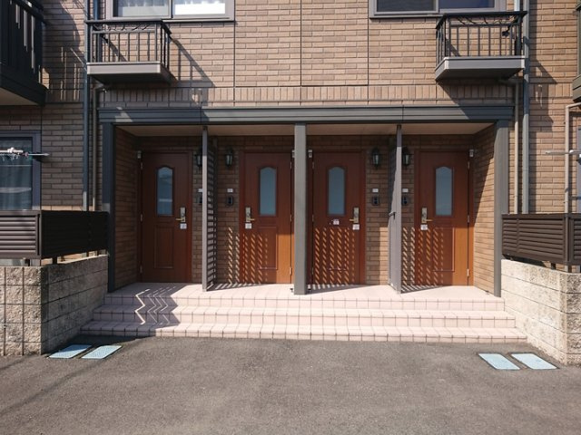 カンファート　B棟のエントランス