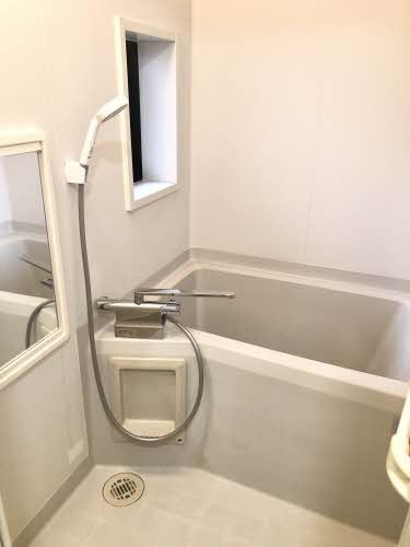 フローラル久保田の浴室