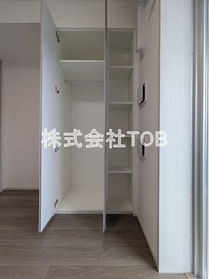 【収納】 | ＬＵＭＩＮＯＵＳつつじヶ丘 | 4.3帖クローゼット