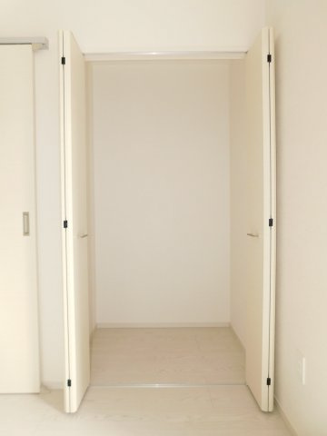 名古屋市中村区大正町１丁目の新築一戸建の収納|◇リビング収納◇　　リビングの荷物がスッキリと片付く収納完備！