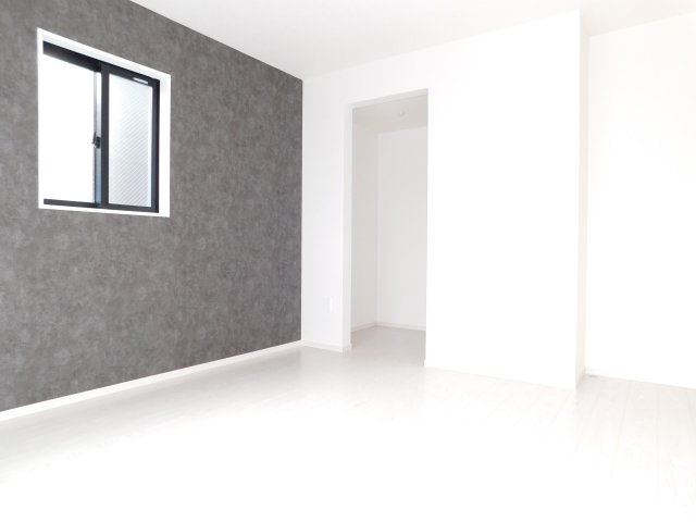 名古屋市中村区大正町１丁目の新築一戸建の洋室|◇洋室◇　　明るい洋室７．２帖　ウォークインクローゼット完備！　　バルコニー利用可♪